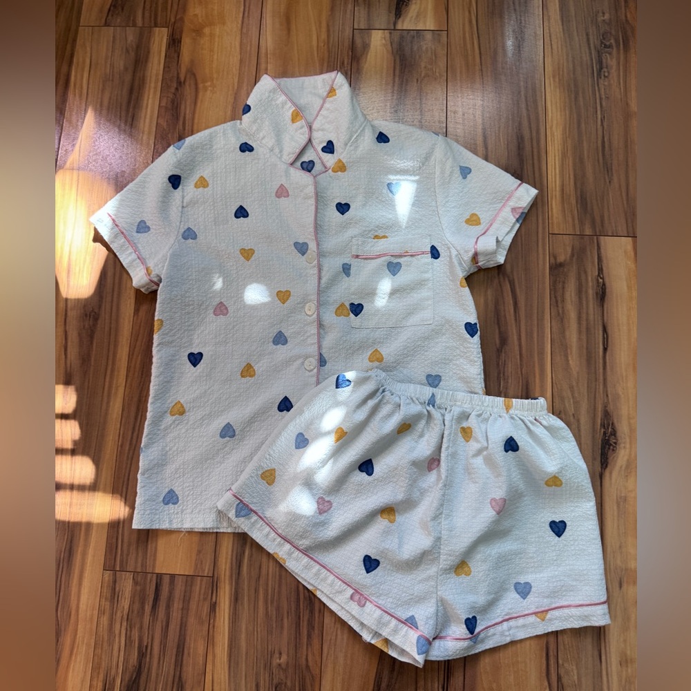 Womens Heart-Print Short Pajama Set - White with Blue, Yellow & Pink Hearts
